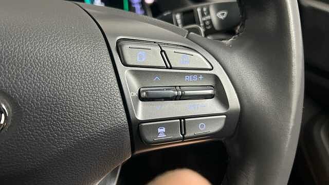 Hyundai IONIQ 1.6 h-GDi 8.9kWh Premium SE Hatchback 5dr Petrol Plug-in Hybrid DCT Euro 6 (s/s)