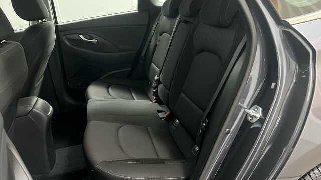 Hyundai i30 1.0 T-GDi Blue Drive SE Hatchback 5dr Petrol Manual Euro 6 (s/s) (120 ps)