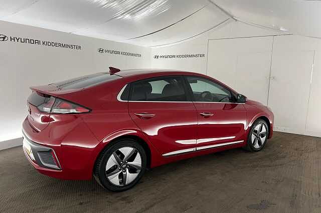 Hyundai IONIQ 1.6 GDi Hybrid Premium SE 5dr DCT Fiery Red