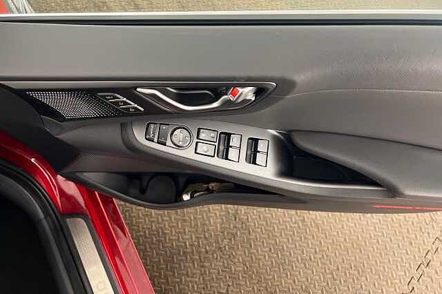 Hyundai IONIQ 1.6 GDi Hybrid Premium SE 5dr DCT Fiery Red