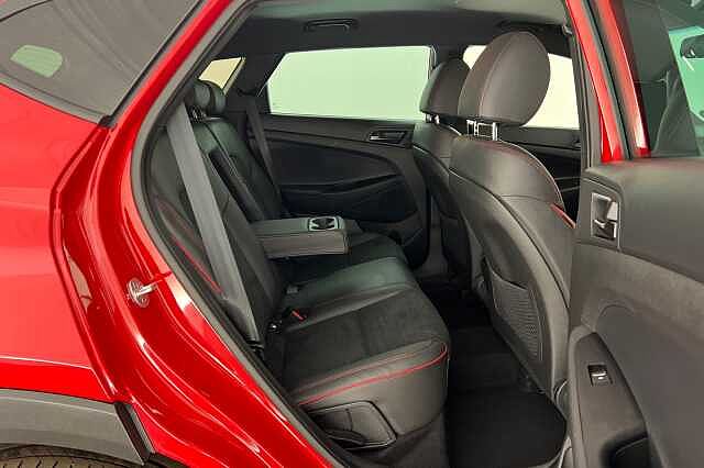 Hyundai TUCSON 1.6 CRDi 48V MHD 136 N Line 5dr 2WD DCT Red