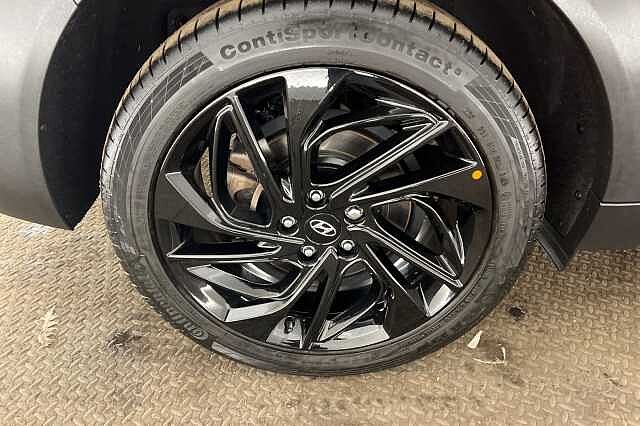 Hyundai TUCSON 1.6 CRDi 48V MHD 136 N Line 5dr 2WD DCT Red