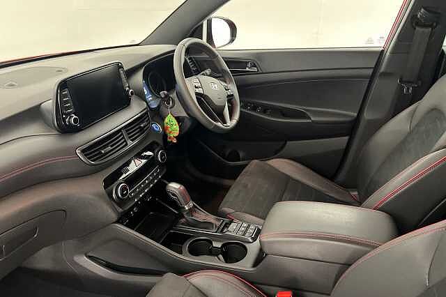 Hyundai TUCSON 1.6 CRDi 48V MHD 136 N Line 5dr 2WD DCT Red