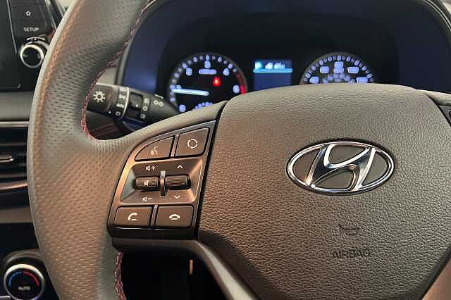 Hyundai TUCSON 1.6 CRDi 48V MHD 136 N Line 5dr 2WD DCT Red