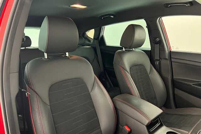 Hyundai TUCSON 1.6 CRDi 48V MHD 136 N Line 5dr 2WD DCT Red