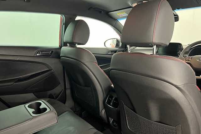 Hyundai TUCSON 1.6 CRDi 48V MHD 136 N Line 5dr 2WD DCT Red