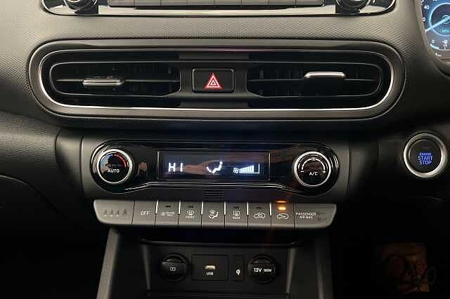 Hyundai KONA 1.6 GDi Hybrid Premium 5dr DCT Ecotronic Grey