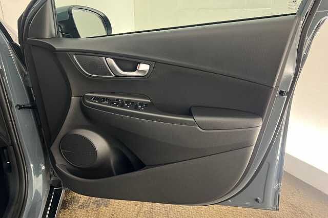 Hyundai KONA 1.6 GDi Hybrid Premium 5dr DCT Ecotronic Grey