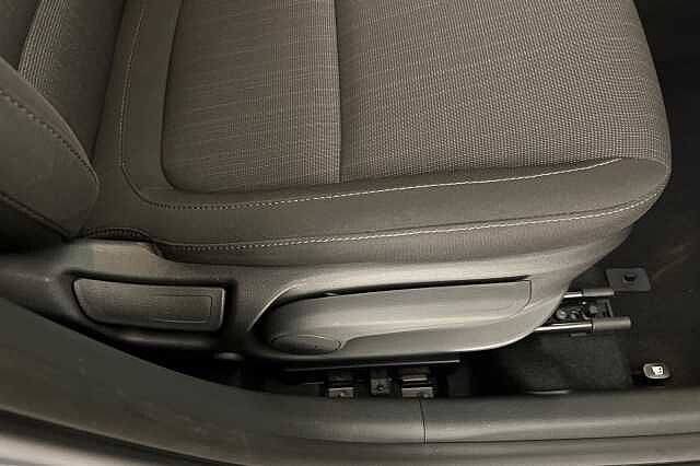 Hyundai KONA 1.6 GDi Hybrid Premium 5dr DCT Ecotronic Grey