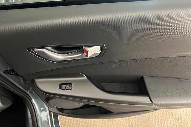 Hyundai KONA 1.6 GDi Hybrid Premium 5dr DCT Ecotronic Grey