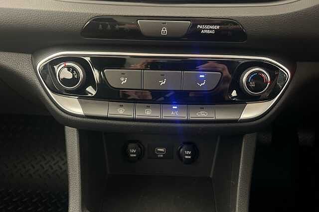 Hyundai i30 1.0T GDi SE Connect 5dr