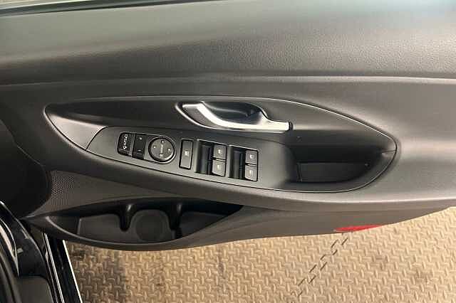 Hyundai i30 1.0T GDi SE Connect 5dr