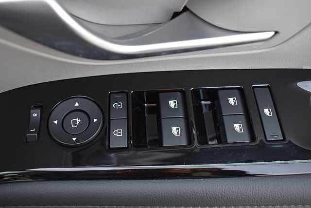 Hyundai TUCSON 1.6T Hybrid Ultimate 5dr Auto Grey