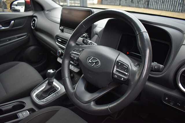 Hyundai KONA 1.6 GDi Hybrid Premium 5dr DCT Red