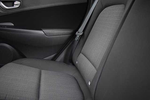 Hyundai KONA 1.6 GDi Hybrid Premium 5dr DCT Red