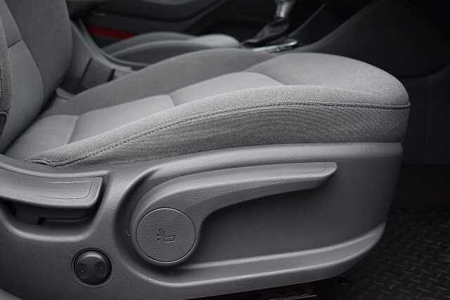 Hyundai IONIQ 1.6 GDi Hybrid Premium 5dr DCT