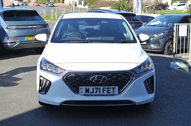 Hyundai IONIQ 1.6 GDi Hybrid Premium 5dr DCT