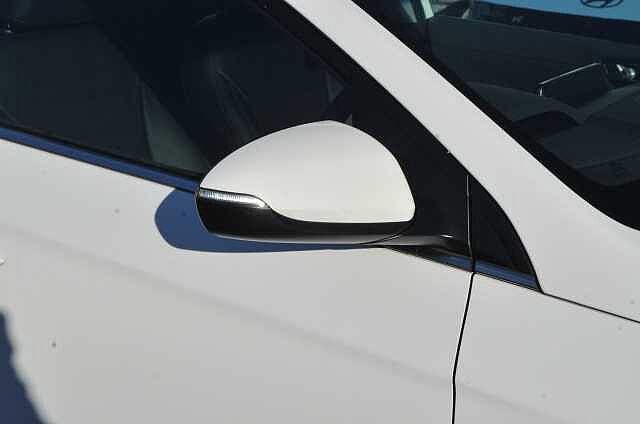 Hyundai IONIQ 1.6 GDi Hybrid Premium 5dr DCT