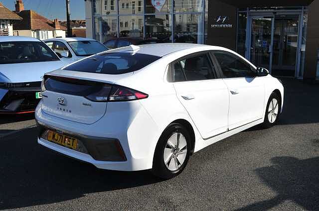 Hyundai IONIQ 1.6 GDi Hybrid Premium 5dr DCT