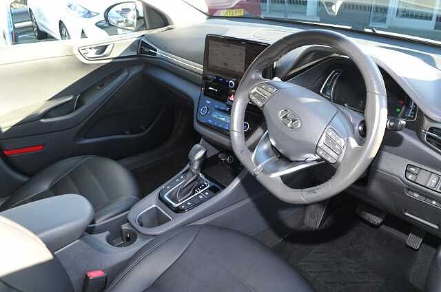 Hyundai IONIQ 1.6 GDi Hybrid Premium 5dr DCT
