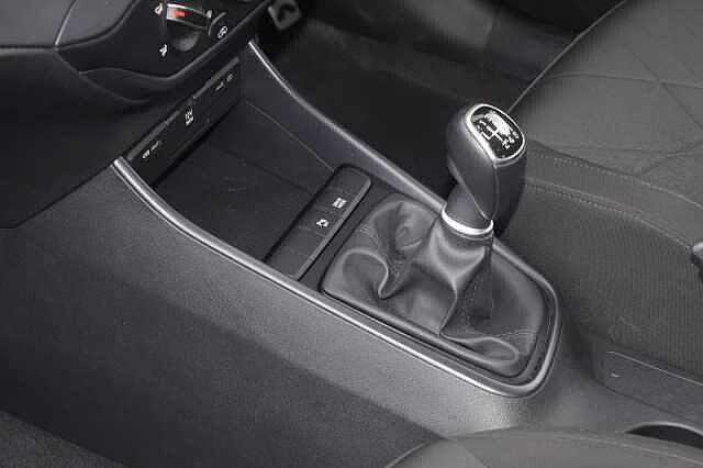 Hyundai BAYON 1.0 TGDi 48V MHEV SE Connect 5dr Green