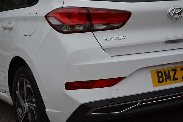 Hyundai I30 1. 0 TGDI SE CONNECT, ANOTHER 1ST CLASS EXAMPLE Polar White