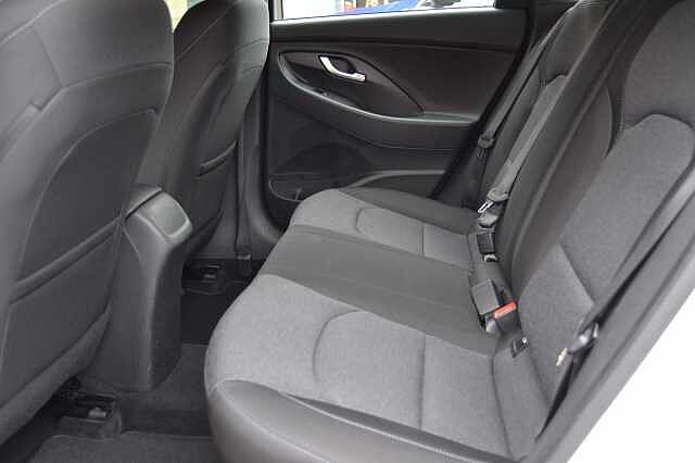 Hyundai I30 1. 0 TGDI SE CONNECT, ANOTHER 1ST CLASS EXAMPLE Polar White