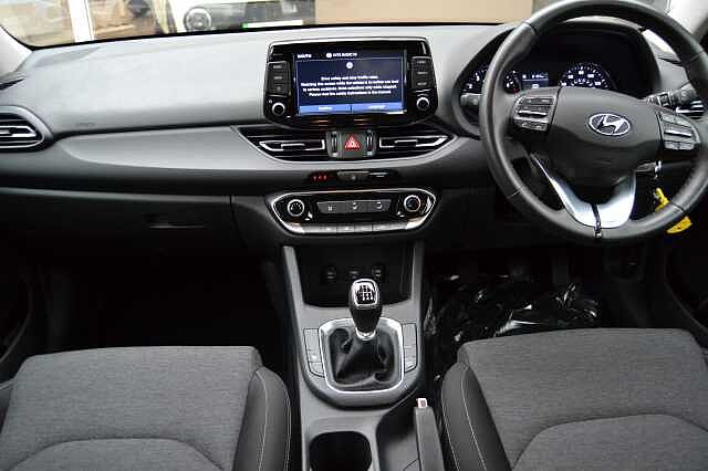 Hyundai I30 1. 0 TGDI SE CONNECT, ANOTHER 1ST CLASS EXAMPLE Polar White