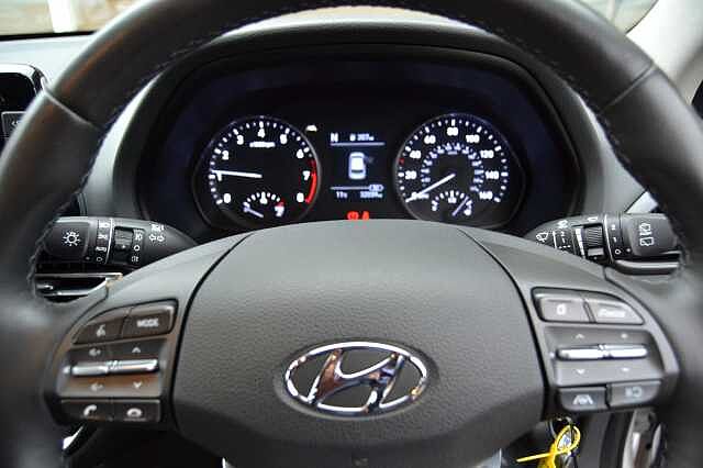 Hyundai I30 1. 0 TGDI SE CONNECT, ANOTHER 1ST CLASS EXAMPLE Polar White