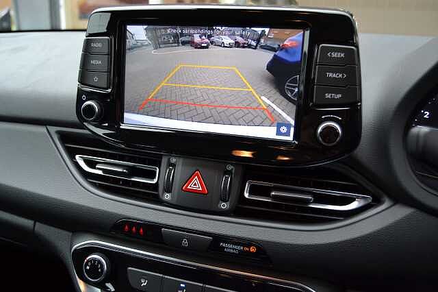 Hyundai I30 1. 0 TGDI SE CONNECT, ANOTHER 1ST CLASS EXAMPLE Polar White