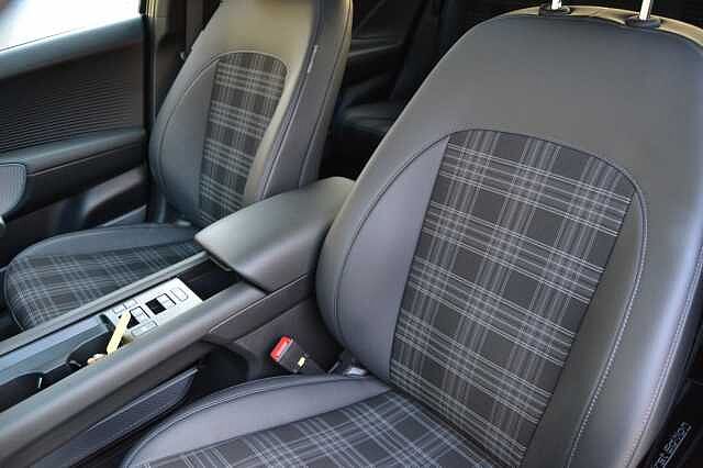 Hyundai IONIQ 6 FIRST EDITION AWD 325PS AUTO STUNNING TOP OF THE RANGE 4 DOOR COUPE, IMMACULATE Gravity Gold Matte