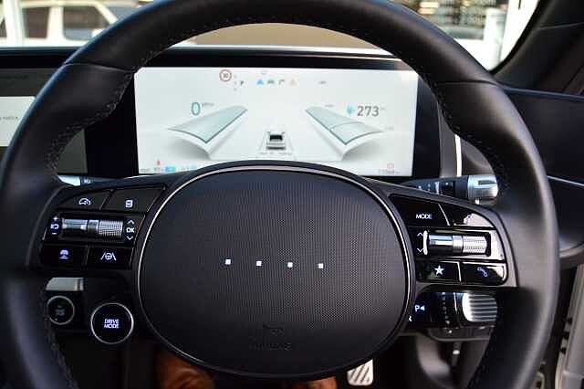 Hyundai IONIQ 6 FIRST EDITION AWD 325PS AUTO STUNNING TOP OF THE RANGE 4 DOOR COUPE, IMMACULATE Gravity Gold Matte