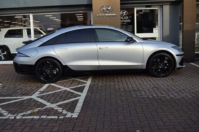 Hyundai IONIQ 6 FIRST EDITION AWD 325PS AUTO STUNNING TOP OF THE RANGE 4 DOOR COUPE, IMMACULATE Gravity Gold Matte