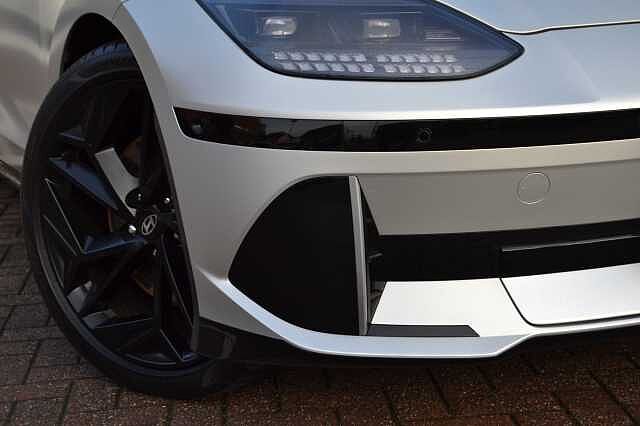 Hyundai IONIQ 6 FIRST EDITION AWD 325PS AUTO STUNNING TOP OF THE RANGE 4 DOOR COUPE, IMMACULATE Gravity Gold Matte