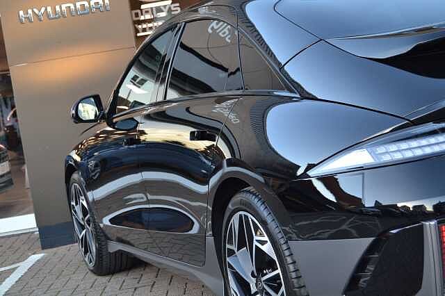 Hyundai IONIQ 6 ULTIMATE 77KWH AUTO, SAVE BIG ON THIS LITERALLY LIKE NEW CAR &amp; ONLY 134 MILES Abyss Black