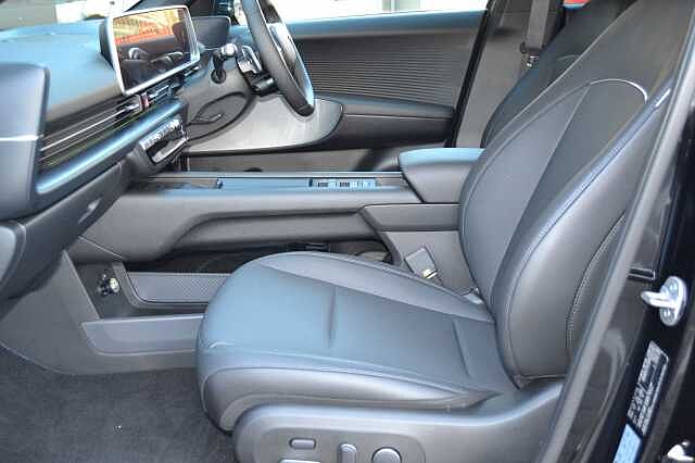 Hyundai IONIQ 6 ULTIMATE 77KWH AUTO, SAVE BIG ON THIS LITERALLY LIKE NEW CAR &amp; ONLY 134 MILES Abyss Black