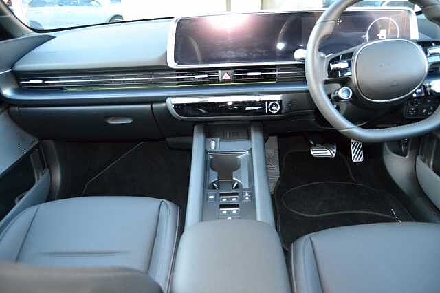 Hyundai IONIQ 6 ULTIMATE 77KWH AUTO, SAVE BIG ON THIS LITERALLY LIKE NEW CAR &amp; ONLY 134 MILES Abyss Black
