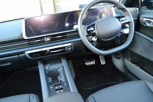 Hyundai IONIQ 6 ULTIMATE 77KWH AUTO, SAVE BIG ON THIS LITERALLY LIKE NEW CAR &amp; ONLY 134 MILES Abyss Black