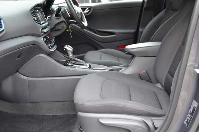Hyundai IONIQ 1.6 GDI SE SELF CHARGING HYBRID AUTO