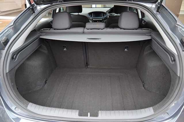 Hyundai IONIQ 1.6 GDI SE SELF CHARGING HYBRID AUTO