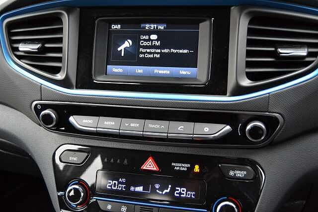 Hyundai IONIQ 1.6 GDI SE SELF CHARGING HYBRID AUTO