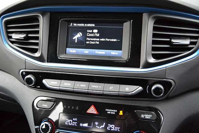 Hyundai IONIQ 1.6 GDI SE SELF CHARGING HYBRID AUTO
