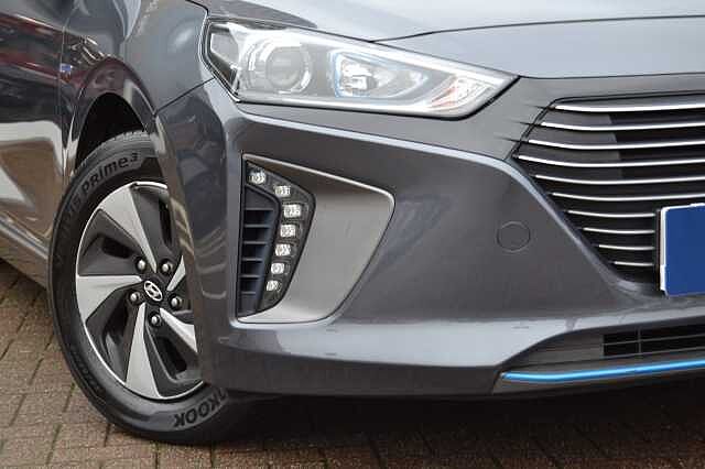 Hyundai IONIQ 1.6 GDI SE SELF CHARGING HYBRID AUTO