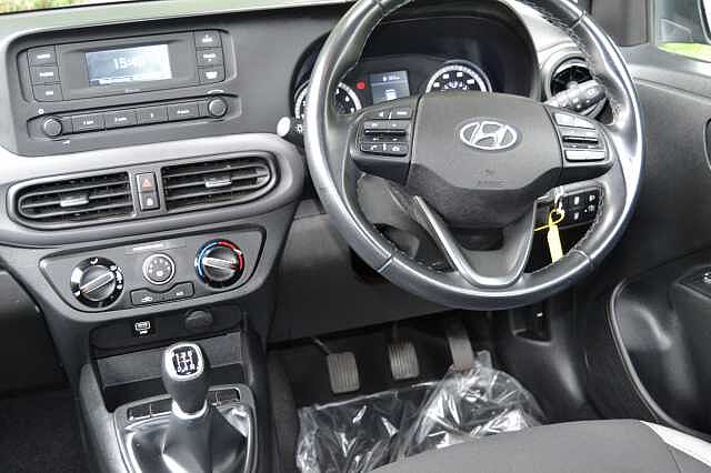 Hyundai i10 1.0 MPi SE 5 DR, FULL SERVICE HISTORY