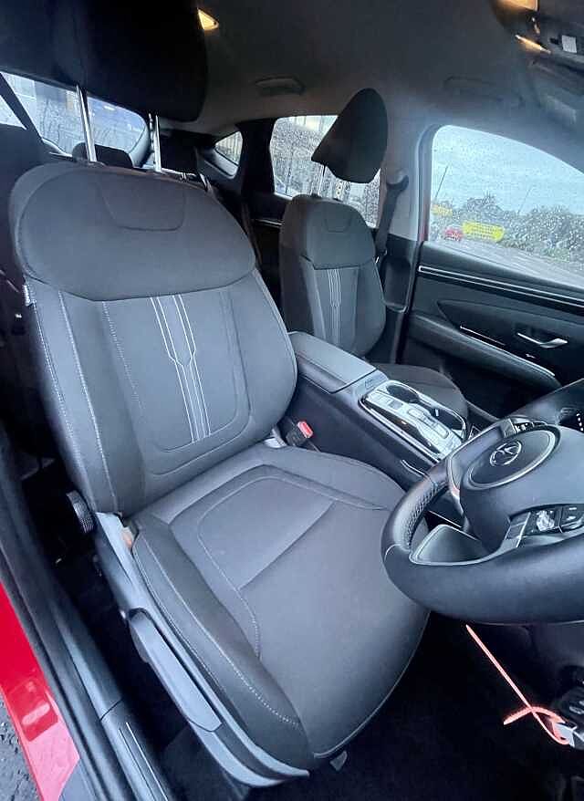 Hyundai TUCSON HYBRID 1.6 T-GDi (230ps) SE Connect Red