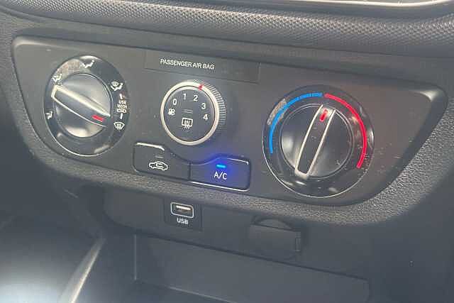 Hyundai I10 1.0 MPi SE Connect 5dr Black
