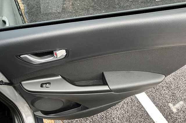 Hyundai KONA 1.6 h-GDi Premium DCT Euro 6 (s/s) 5dr Grey