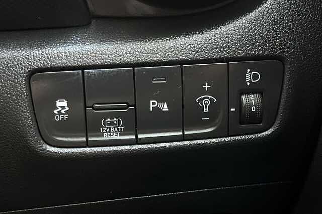 Hyundai KONA 1.6 h-GDi Premium DCT Euro 6 (s/s) 5dr Blue