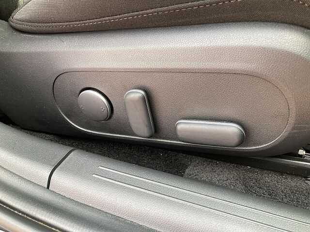 Hyundai IONIQ 6 77.4kWh Premium Auto 4dr