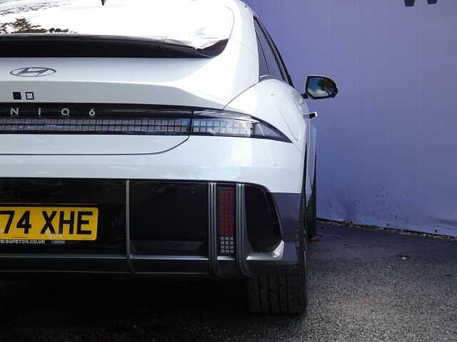 Hyundai IONIQ 6 77.4kWh Ultimate Auto 4dr White